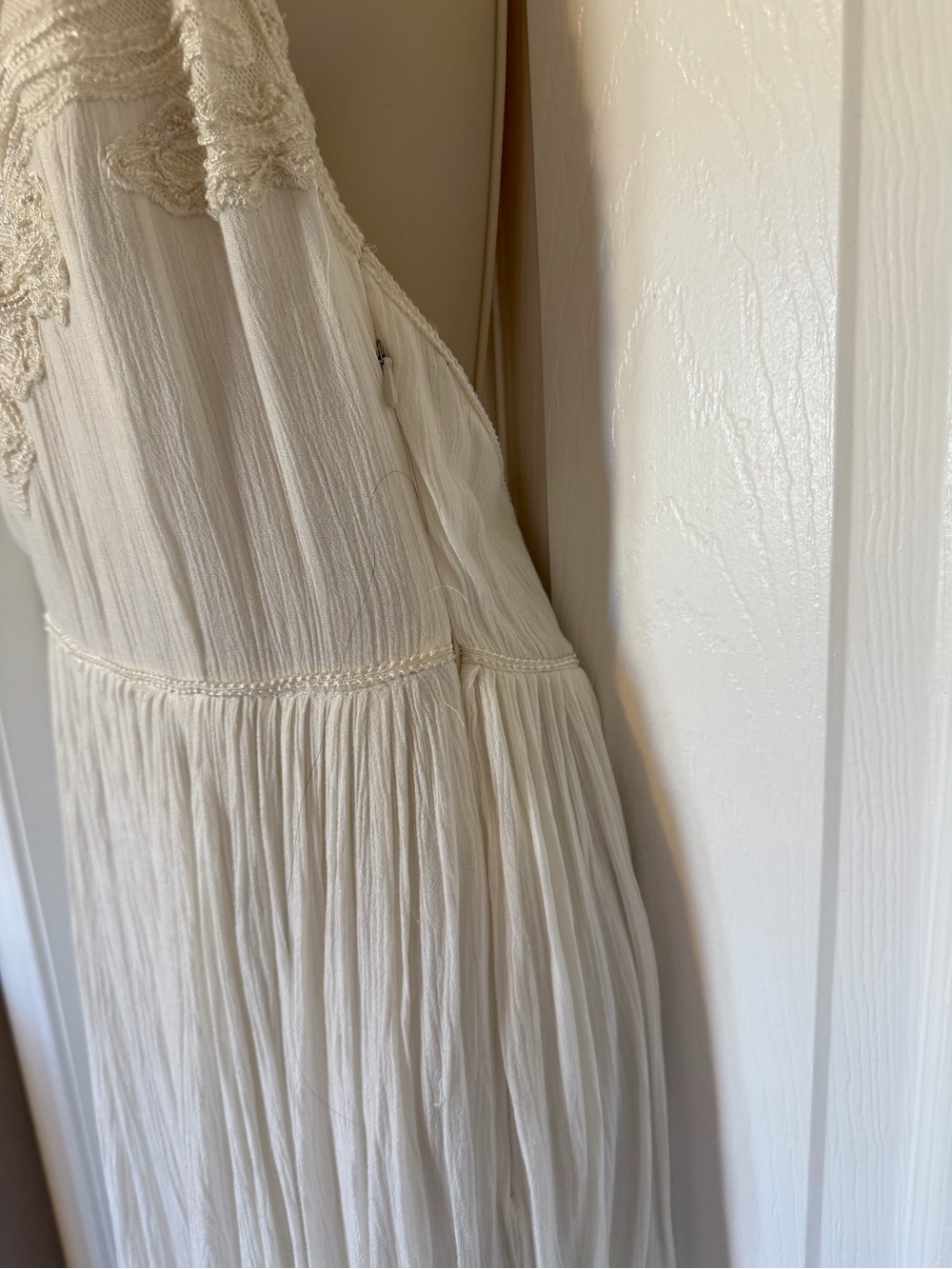 Kimchi Blue White Lace Bodice Maxi Dress - Picture 7 of 11